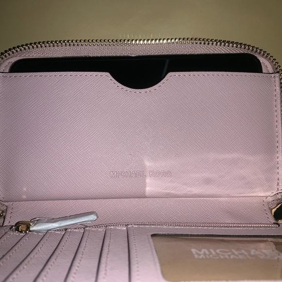 NWT MICHAEL KORS LARGE BLOSSOM PHONE CASE - Picture 8 of 8